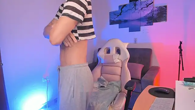 odelei online show from February 26, 2025, 7:42 am