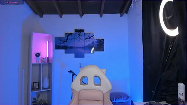 odelei online show from November 4, 2025, 8:52 pm