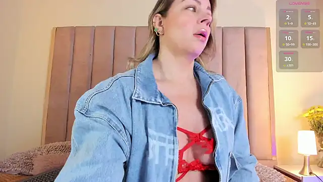 VICTORIA RASH online show from February 4, 2026, 7:20 pm