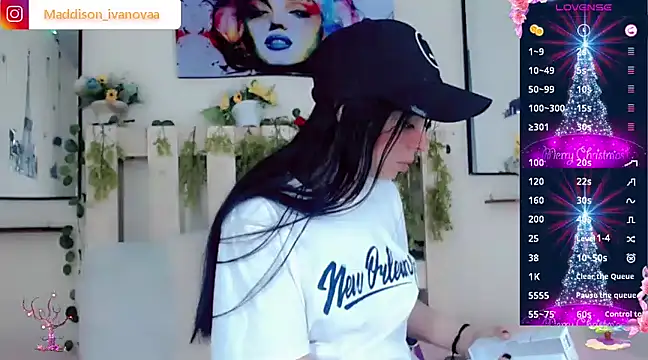 Snapshot of Madisson_Ivanova chatting on December 7, 2024, 2:57 pm Madisson Ivanova online show from December 7, 2024, 2:57 pm