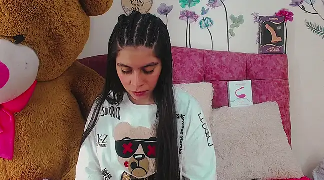 Snapshot of Madisson_Ivanova chatting on December 20, 2024, 5:47 am Madisson Ivanova online show from December 20, 2024, 5:47 am