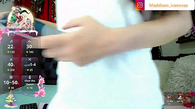 Snapshot of Madisson_Ivanova chatting on December 30, 2024, 5:58 am Madisson Ivanova online show from December 30, 2024, 5:58 am