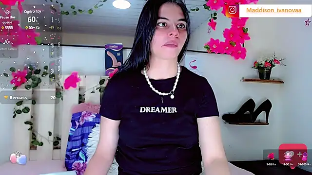 Snapshot of Madisson_Ivanova chatting on January 11, 2025, 4:27 am Madisson Ivanova online show from January 11, 2025, 4:27 am