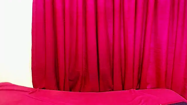 Snapshot of xSpicyQueen8x chatting on December 18, 2024, 7:41 pm xSpicyQueen8x online show from December 18, 2024, 7:41 pm