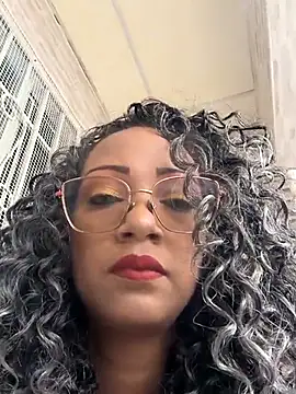 Amaliu  online show from February 17, 2025, 2:59 pm