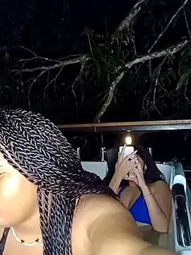 Snapshot of DANIELA_MICHEL chatting on December 17, 2024, 12:23 am DANIELA MICHEL online show from December 17, 2024, 12:23 am