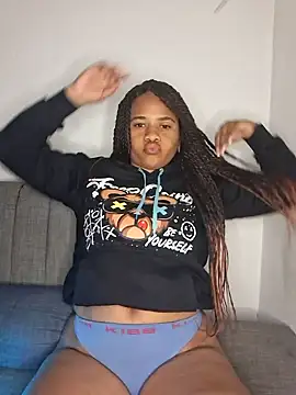 Snapshot of DANIELA_MICHEL chatting on December 20, 2024, 2:08 am DANIELA MICHEL online show from December 20, 2024, 2:08 am