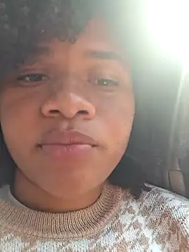 Snapshot of DANIELA_MICHEL chatting on February 2, 2025, 9:23 pm DANIELA MICHEL online show from February 2, 2025, 9:23 pm