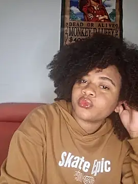 Snapshot of DANIELA_MICHEL chatting on February 18, 2025, 12:59 am DANIELA MICHEL online show from February 18, 2025, 12:59 am