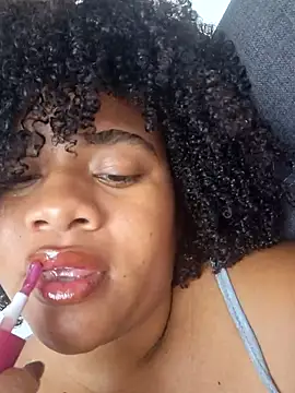 Snapshot of DANIELA_MICHEL chatting on February 19, 2025, 7:38 pm DANIELA MICHEL online show from February 19, 2025, 7:38 pm