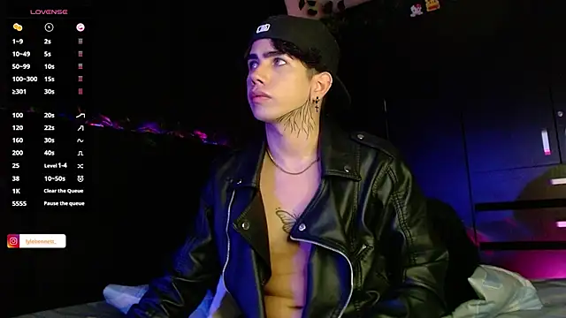 LyleBennett  online show from December 16, 2024, 10:29 am