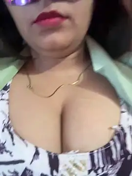 Snapshot of Anjalihotwife chatting on December 5, 2024, 2:53 am Anjalihotwife online show from December 5, 2024, 2:53 am