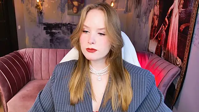 Snapshot of VivienLeeigh chatting on May 4, 2026, 5:25 am VivienLeeigh online show from May 4, 2026, 5:25 am