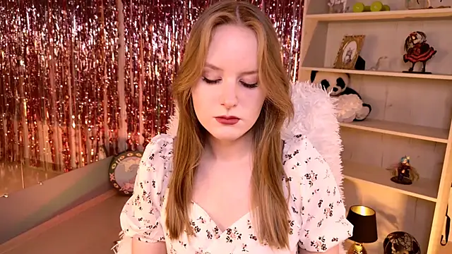 Snapshot of VivienLeeigh chatting on May 19, 2026, 5:25 am VivienLeeigh online show from May 19, 2026, 5:25 am