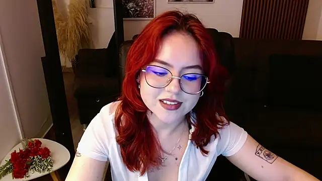 Snapshot of crimson_tati_ chatting on February 27, 2025, 6:29 am crimson tati online show from February 27, 2025, 6:29 am