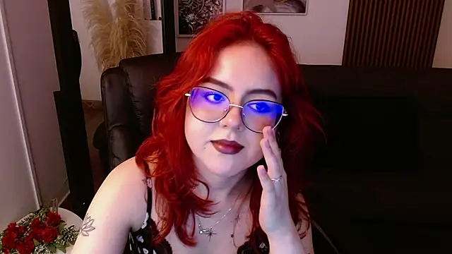 Snapshot of crimson_tati_ chatting on March 12, 2025, 7:35 am crimson tati online show from March 12, 2025, 7:35 am