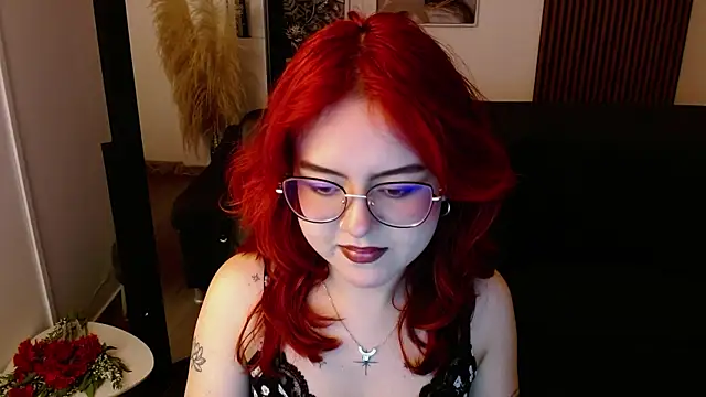 Snapshot of crimson_tati_ chatting on March 21, 2025, 5:11 am crimson tati online show from March 21, 2025, 5:11 am