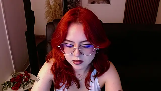 Snapshot of crimson_tati_ chatting on March 22, 2025, 4:14 am crimson tati online show from March 22, 2025, 4:14 am