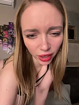 Snapshot of AnetGrey2 chatting on December 27, 2024, 1:43 am AnetGrey2 online show from December 27, 2024, 1:43 am