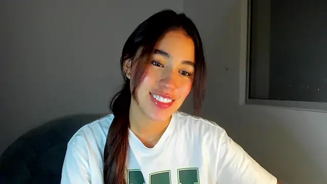 AriaMontgomery online show from March 15, 2025, 4:02 am