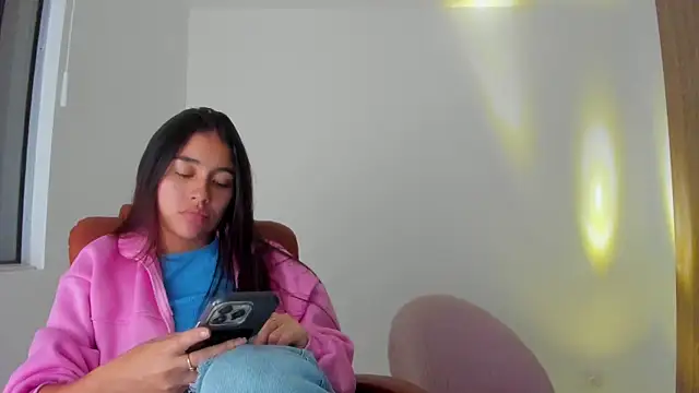 AriaMontgomery online show from October 9, 2025, 4:10 am