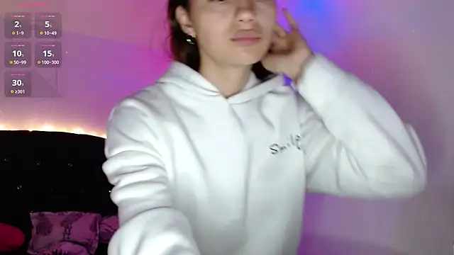 holy juli online show from January 21, 2025, 2:43 am