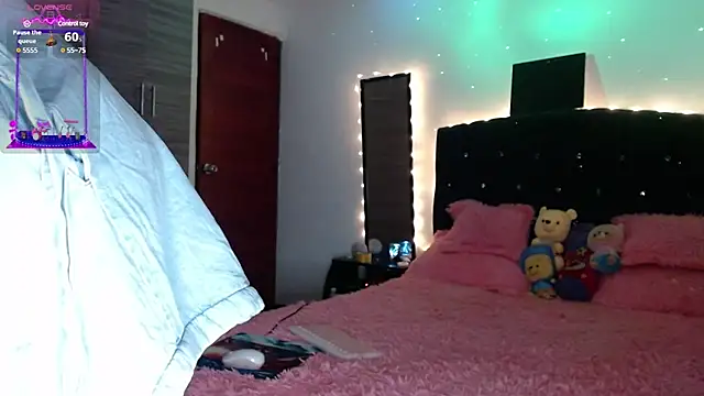 holy juli online show from March 18, 2025, 3:31 am