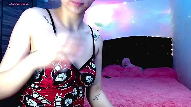 holy juli online show from November 26, 2025, 3:40 am