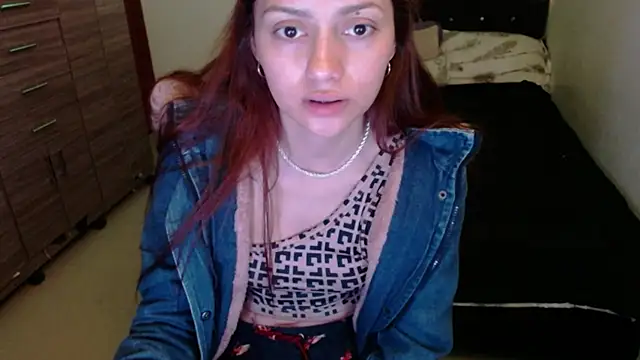 holy juli online show from May 27, 2026, 3:36 am
