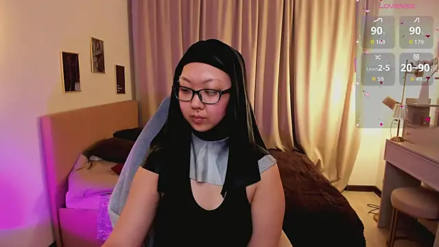 Snapshot of Marine_Vact chatting on April 1, 2026, 2:25 pm Marine Vact online show from April 1, 2026, 2:25 pm