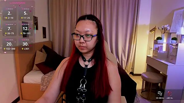 Snapshot of Marine_Vact chatting on April 12, 2026, 2:11 pm Marine Vact online show from April 12, 2026, 2:11 pm