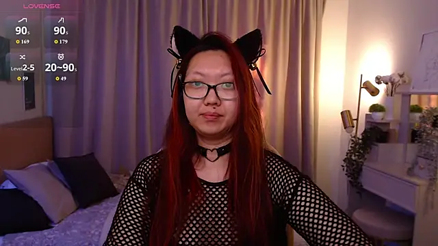 Snapshot of Marine_Vact chatting on May 26, 2026, 2:29 am Marine Vact online show from May 26, 2026, 2:29 am