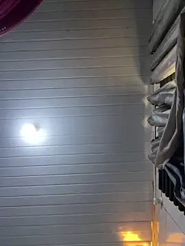 luara1988 online show from February 16, 2026, 10:22 am