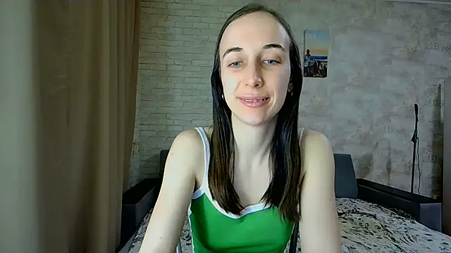 Snapshot of Anika_bloom chatting on May 3, 2026, 8:59 pm Anika bloom online show from May 3, 2026, 8:59 pm