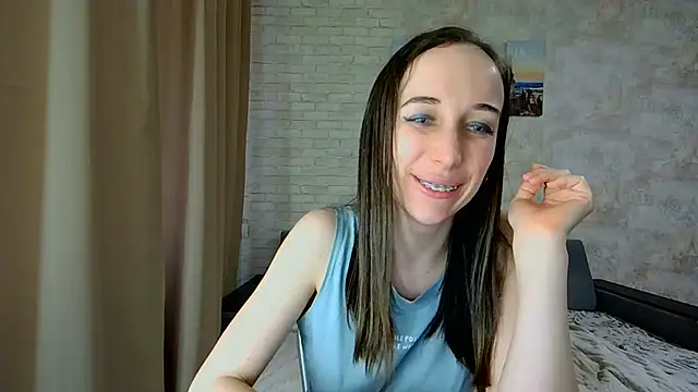 Snapshot of Anika_bloom chatting on May 11, 2026, 4:18 am Anika bloom online show from May 11, 2026, 4:18 am