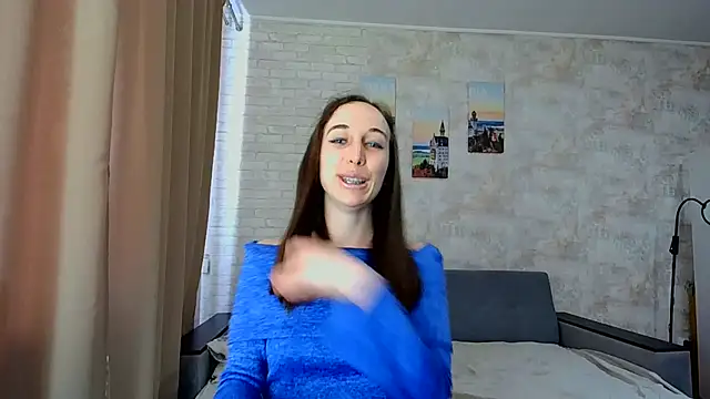 Snapshot of Anika_bloom chatting on May 19, 2026, 8:20 am Anika bloom online show from May 19, 2026, 8:20 am