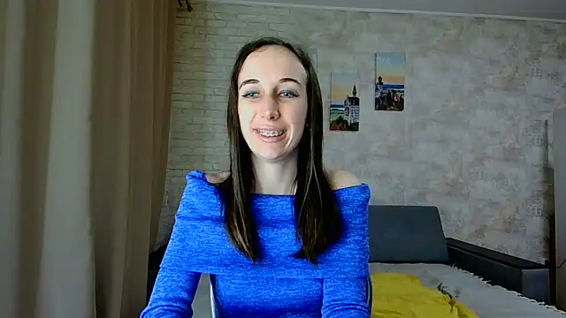 Snapshot of Anika_bloom chatting on May 19, 2026, 8:37 pm Anika bloom online show from May 19, 2026, 8:37 pm
