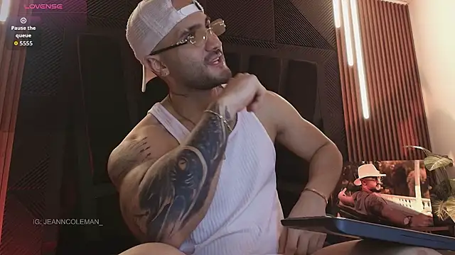 JeanColleman online show from February 17, 2026, 11:22 pm