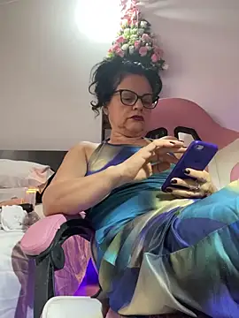 Sharongirl07 online show from February 15, 2026, 12:25 pm