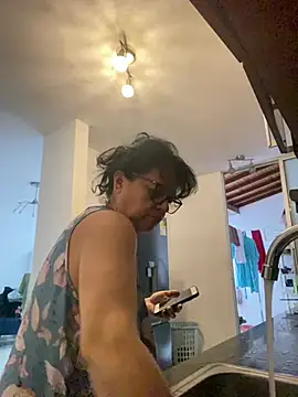 Sharongirl07 online show from April 14, 2026, 12:44 pm