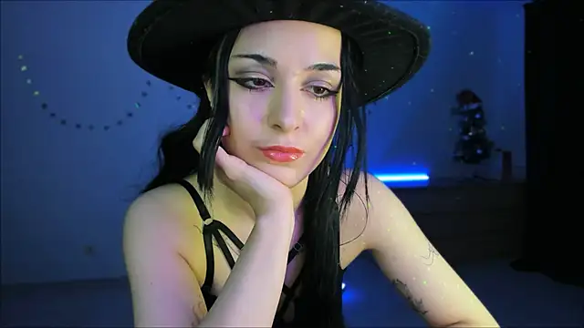 Snapshot of mollyposhh chatting on January 12, 2025, 2:24 am mollyposhh online show from January 12, 2025, 2:24 am