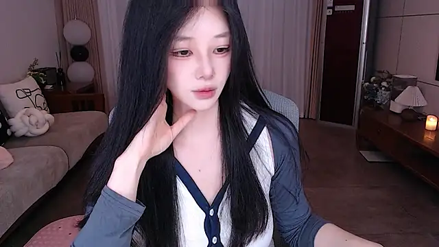 sweateanv  online show from April 9, 2026, 9:26 am