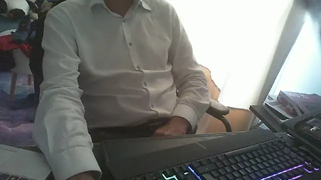 shyfrenchcock1 online show from June 11, 2026, 12:58 pm