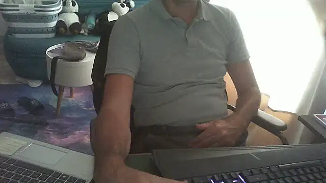 shyfrenchcock1 online show from July 8, 2026, 1:15 pm