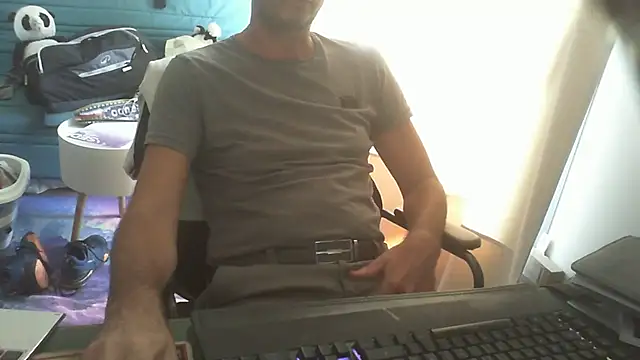 shyfrenchcock1 online show from August 5, 2026, 11:46 am