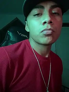 SkinnyHot444 online show from December 17, 2024, 1:05 pm