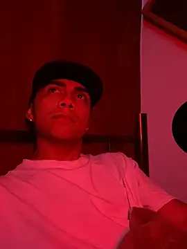 SkinnyHot444 online show from January 19, 2025, 1:44 pm