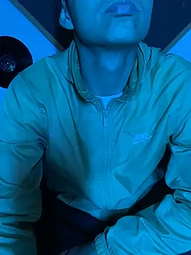 SkinnyHot444 online show from February 8, 2025, 4:36 pm