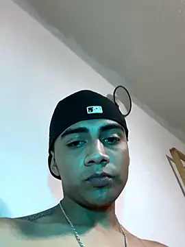 SkinnyHot444 online show from September 22, 2025, 4:53 pm