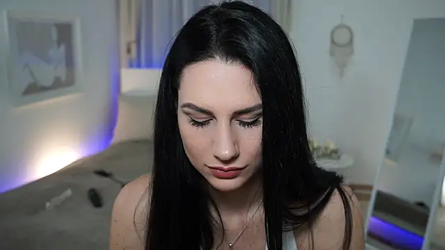 ZoeeZolton online show from February 13, 2025, 6:16 pm